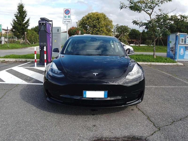 Usata Tesla Model 3 Standard Range 100 kW (136 CV) 2020 Blu/azzurro Berlina
