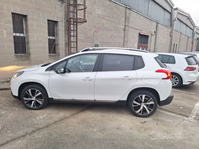 Bianco Usata 2014 Peugeot 2008 Allure SUV | 10.500 € (Cara) - Immagine 1/4
