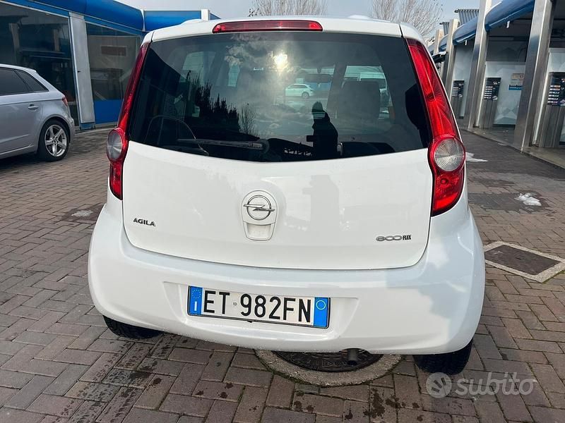 Usata Opel Agila 68 CV (50 kW) 2013 Bianco Monovolume
