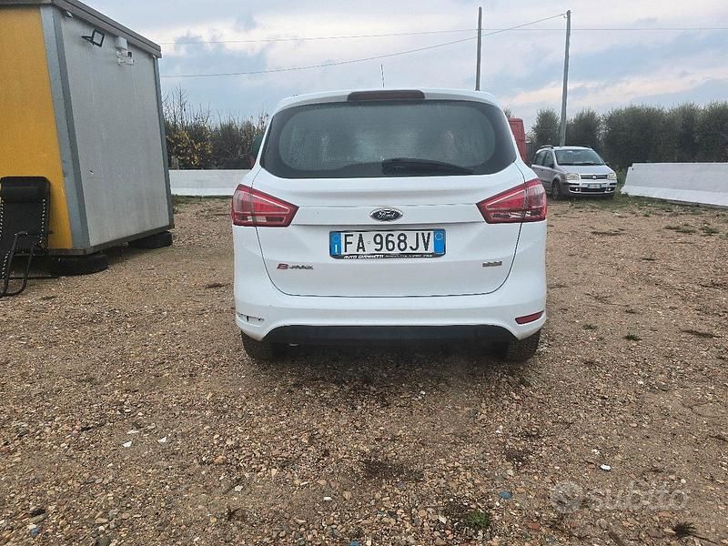 Usata Ford B-MAX 2015 Bianco Monovolume