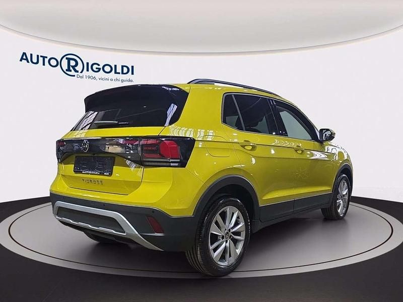 Nuova VW T-Cross Life 95 CV (69 kW) 2025 Grape yellow SUV