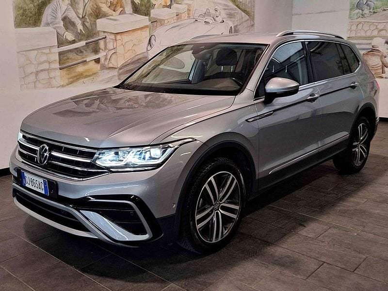 Usata VW Tiguan Allspace Pro 150 CV (110 kW) 2022 Argento SUV