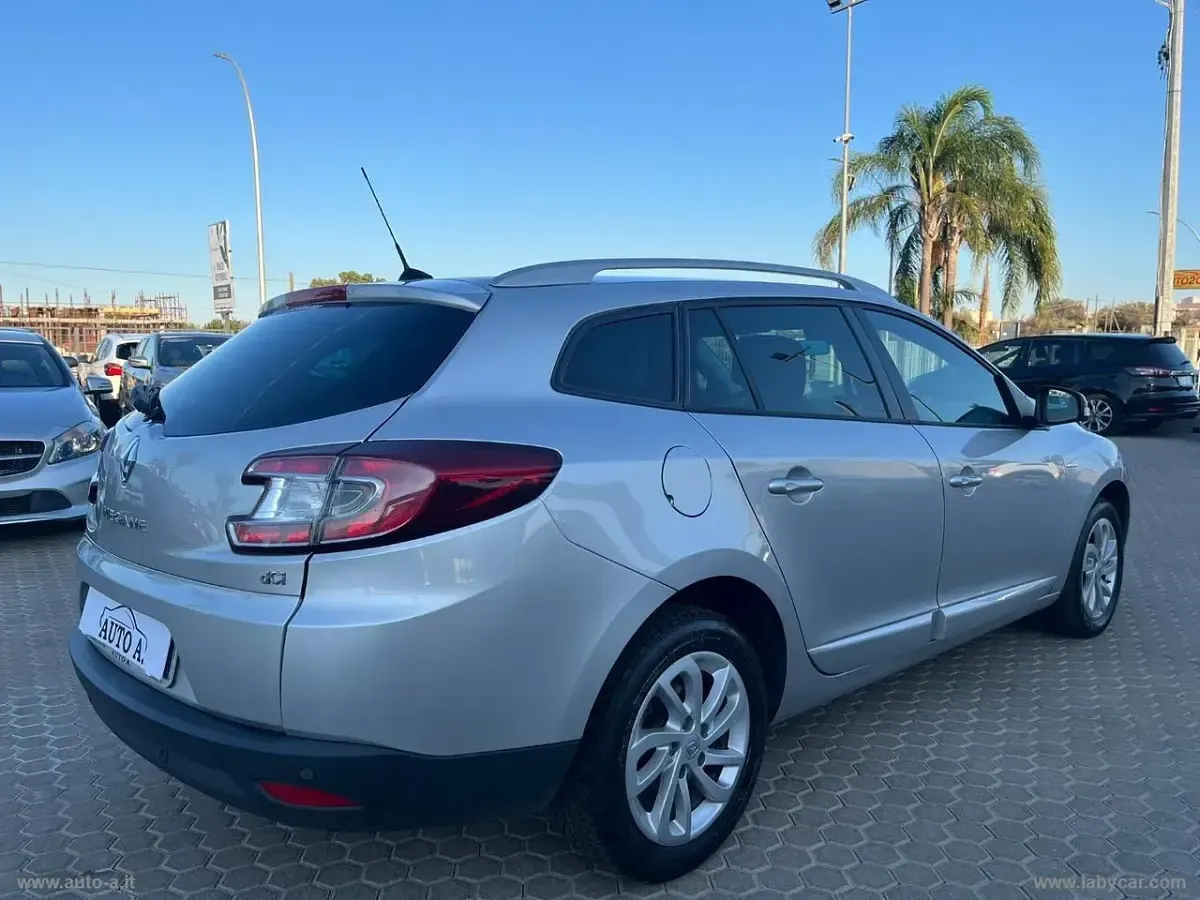 Usata Renault Mégane III LIMITED 110 CV (80 kW) 2015