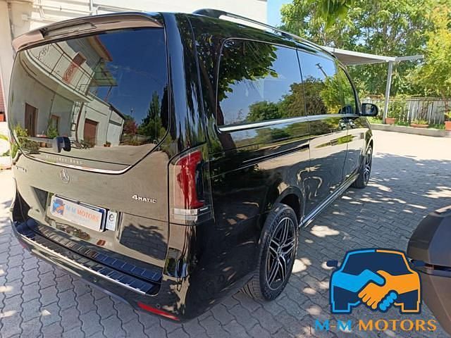 Usata Mercedes V300 Avantgarde 322 CV (236 kW) 2025 Nero Monovolume