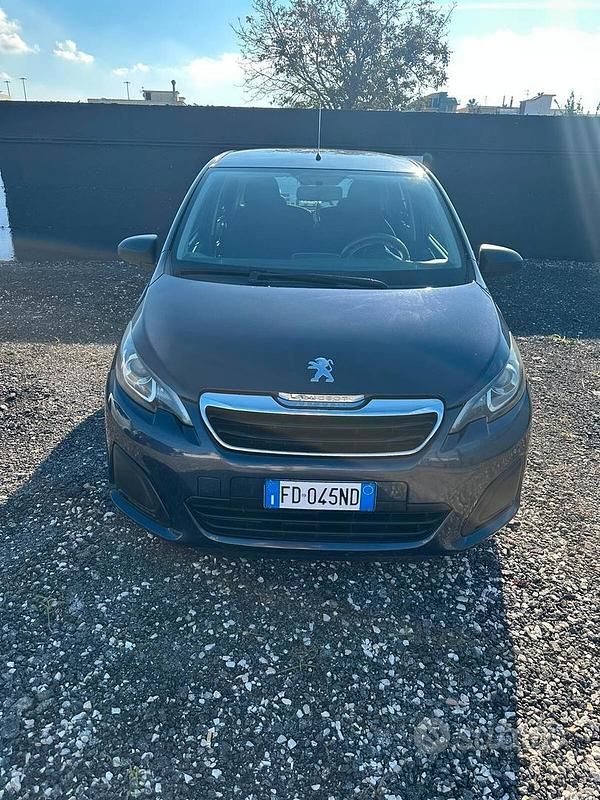 Usata Peugeot 108 Active 69 CV (50 kW) 2016 Blu/azzurro Utilitaria