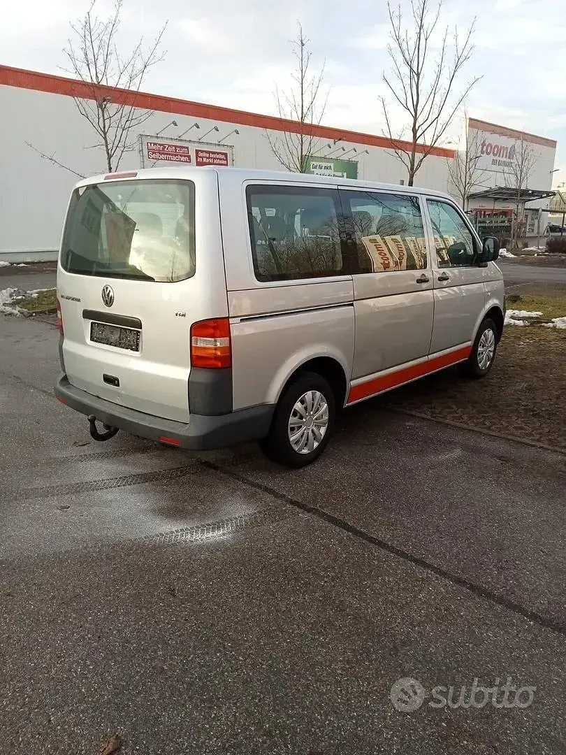 Käytetty VW Transporter 131 HP (96 kW) 2008 Harmaa Van