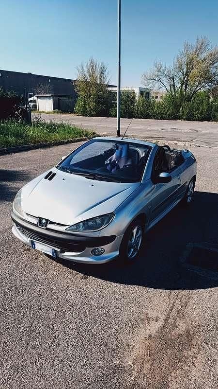 Usata Peugeot 206 CC 109 CV (80 kW) 2006 Cabrio