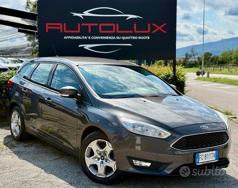 Usata Ford Focus 100 CV (73 kW) 2016 Verde Station wagon