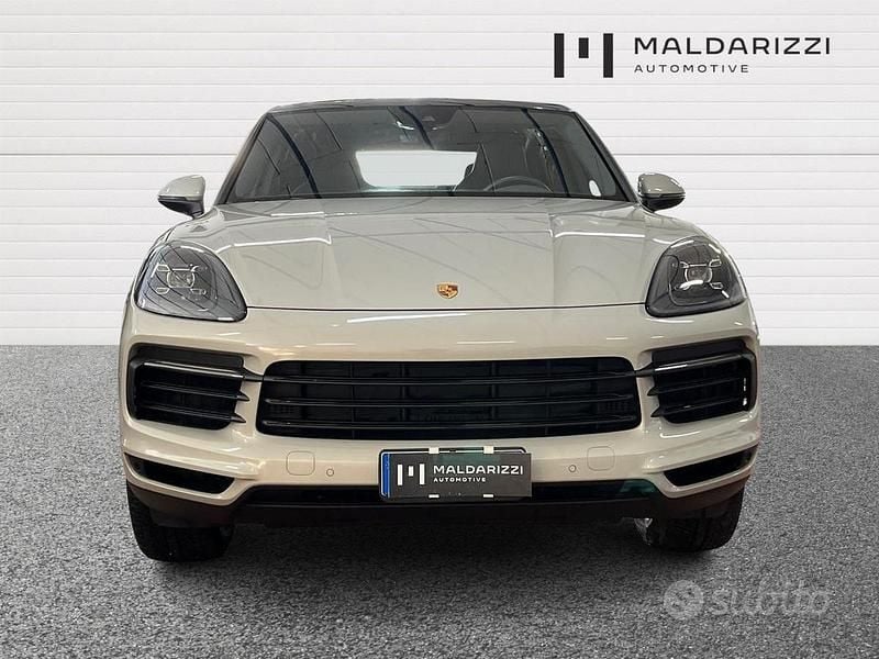 Usata Porsche Cayenne 462 CV (339 kW) 2022 Bianco SUV