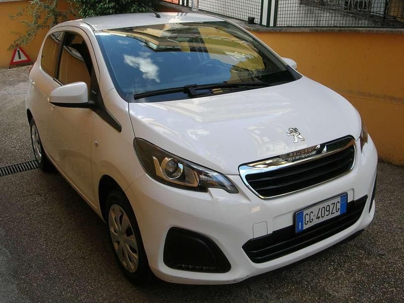 Usata Peugeot 108 Active 72 CV (52 kW) 2021 Bianco Utilitaria