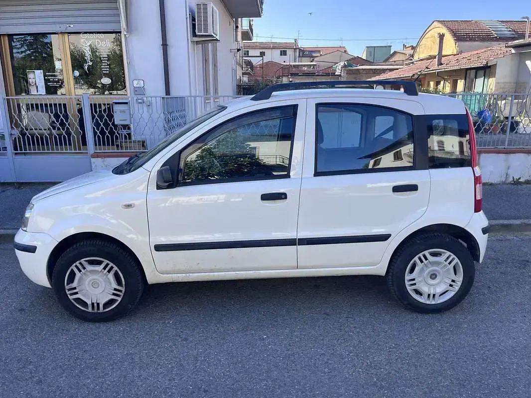 Usata Fiat Panda Dynamic 77 CV (56 kW) 2009 Bianco Utilitaria