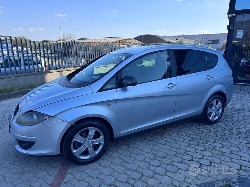 Usata Seat Altea XL Stylance 105 CV (77 kW) 2008 Grigio Monovolume