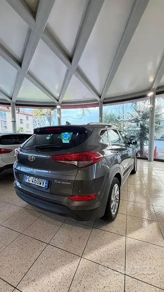 Usata Hyundai Tucson Xpossible 116 CV (85 kW) 2016 Grigio SUV
