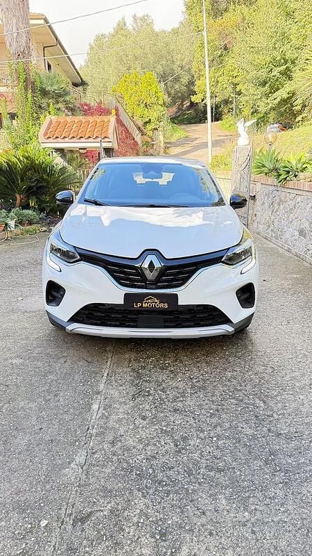 Usata Renault Captur Techno 101 CV (74 kW) 2022 Bianco SUV