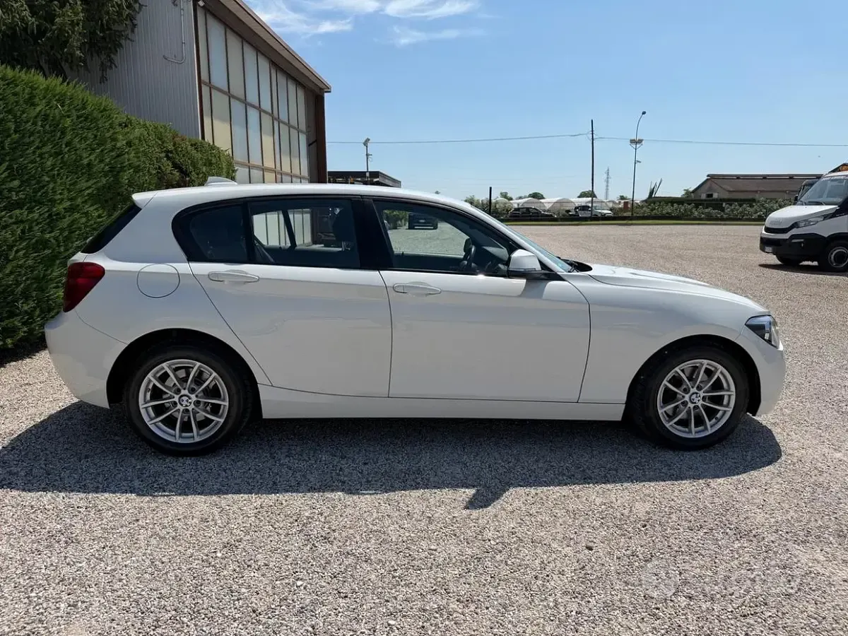 Usata BMW 118 Sport Line 170 CV (125 kW) 2014 Bianco Utilitaria