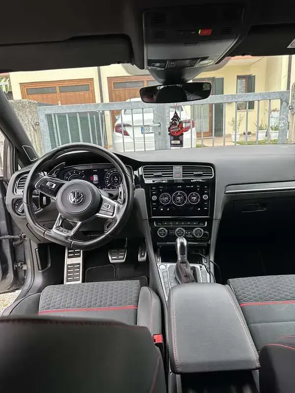 Gebraucht VW Golf VII GTI 245 PS (180 kW) 2019 Limousine
