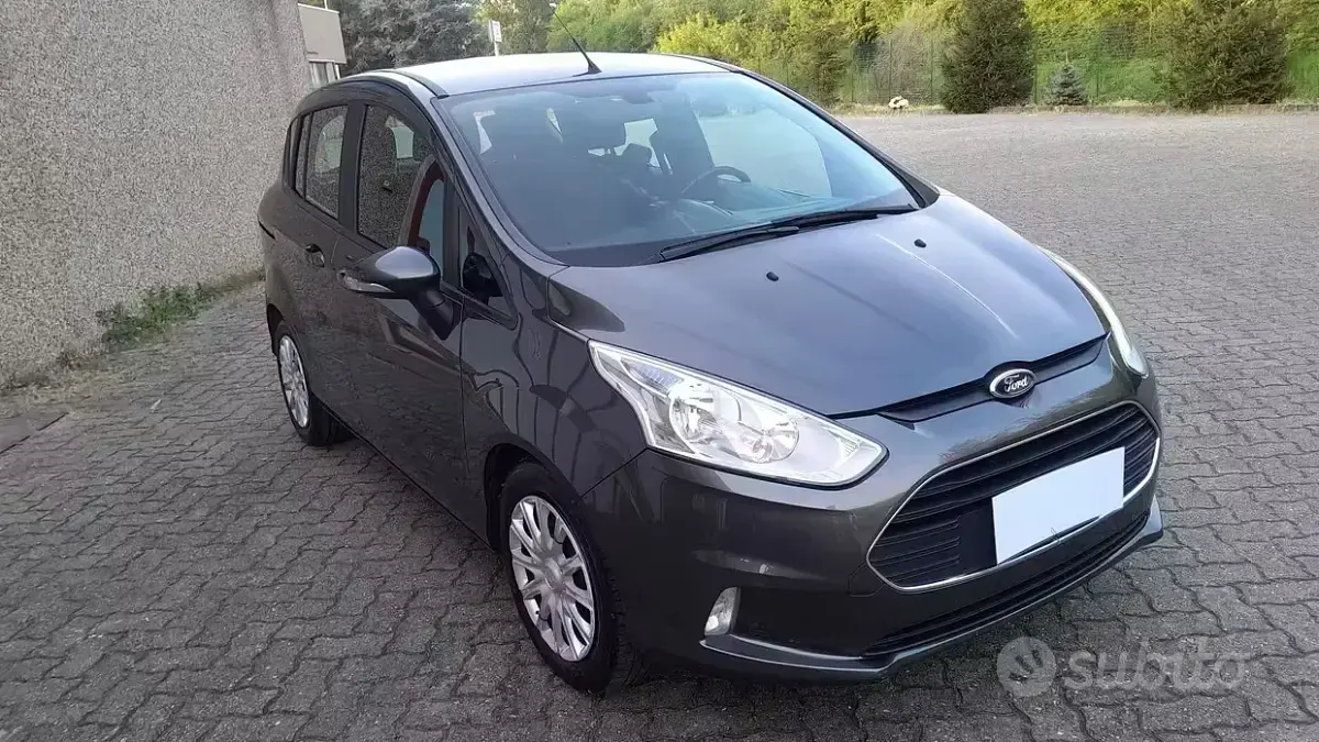 Usata Ford B-MAX 75 CV (55 kW) 2017 Beige Monovolume
