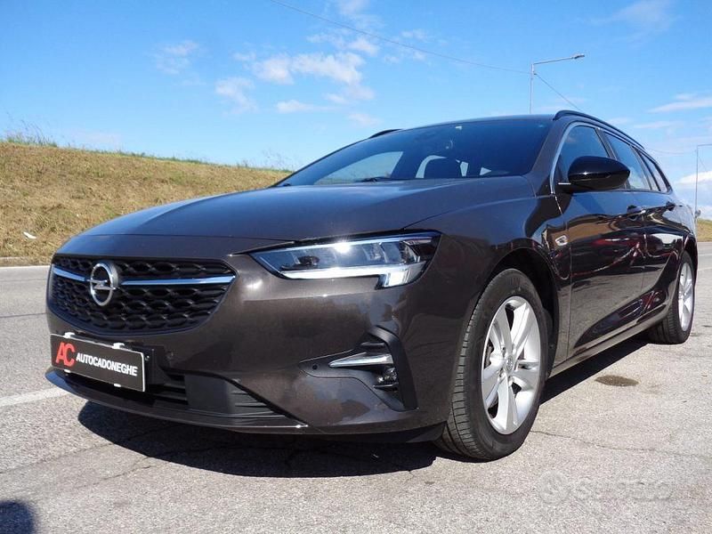 Usata Opel Insignia 122 CV (89 kW) 2022 Nero Station wagon