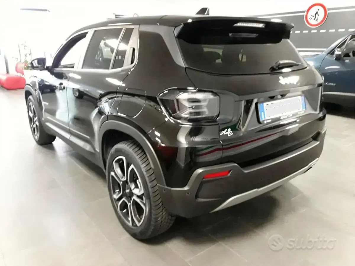 Usata Jeep Avenger Summit 101 CV (74 kW) 2023 Nero SUV