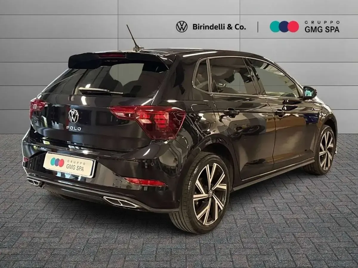 Usata VW Polo R-line 110 CV (80 kW) 2023 Nero Utilitaria