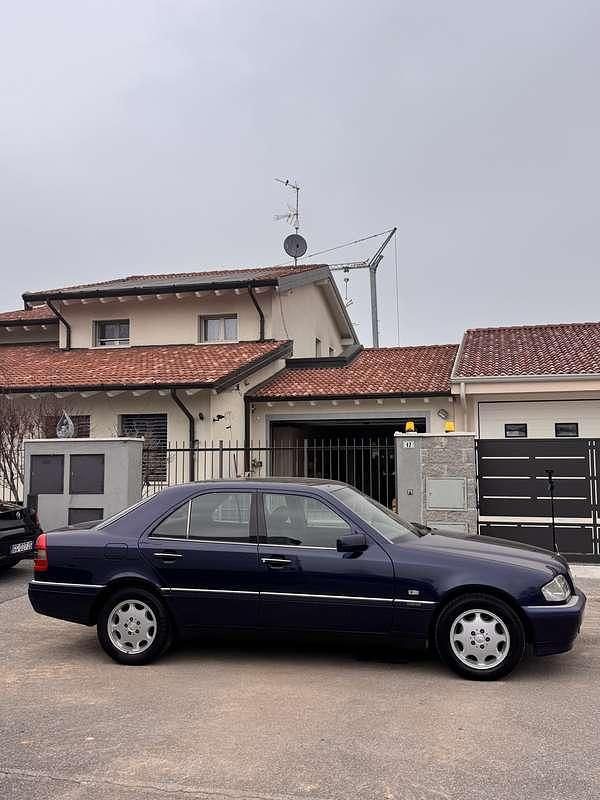 Usata Mercedes C200 Elegance 182 CV (133 kW) 1996 Berlina