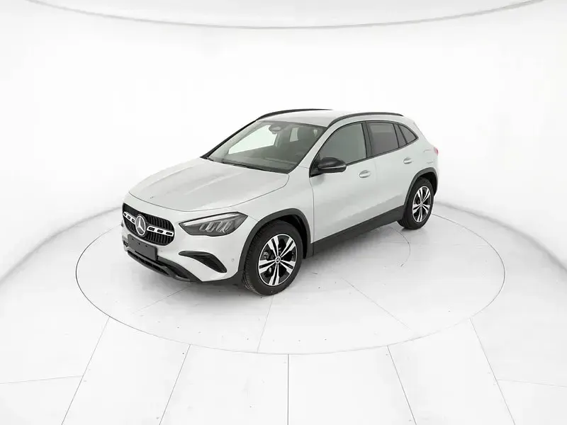 Nuova Mercedes GLA200 Progressive 150 CV (110 kW) 2026 Argento SUV