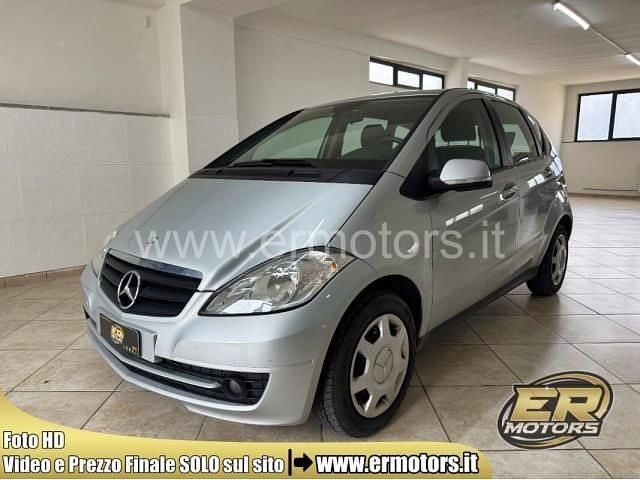 Argento Usata 2012 Mercedes A180 Executive Monovolume | 5500 € (Super prezzo) - Immagine 1/4