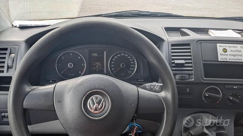 Usata VW Transporter 84 CV (61 kW) 2011 Giallo Furgone