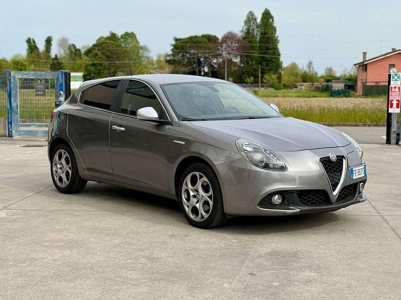 Usata Alfa Romeo Giulietta Super 120 CV (88 kW) 2016 Grigio Utilitaria