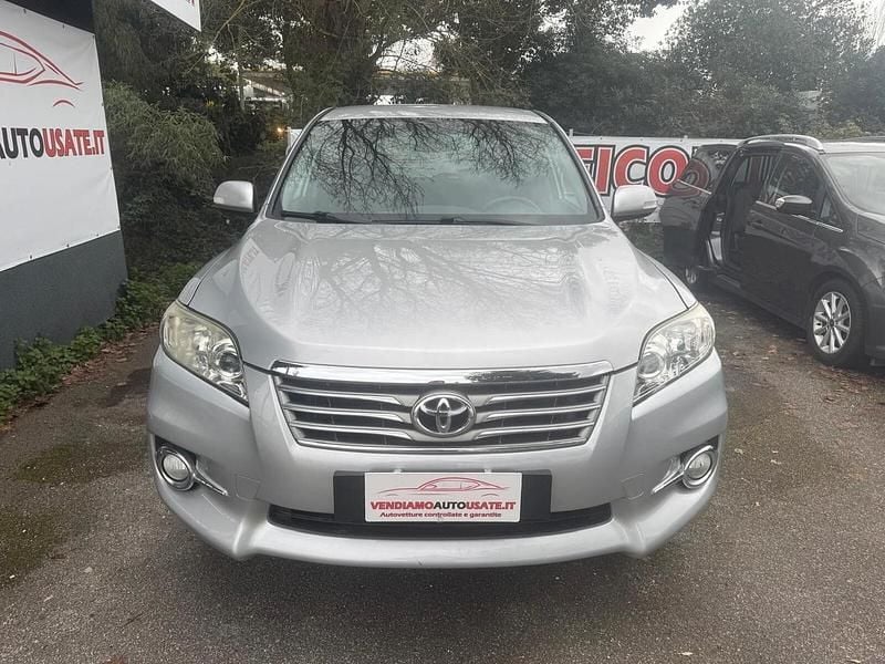 Usata Toyota RAV4 150 CV (110 kW) 2012 Argento SUV