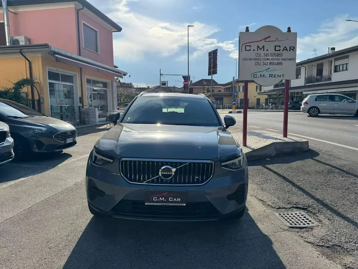 Usata Volvo XC40 Core 129 CV (94 kW) 2023 Grigio SUV