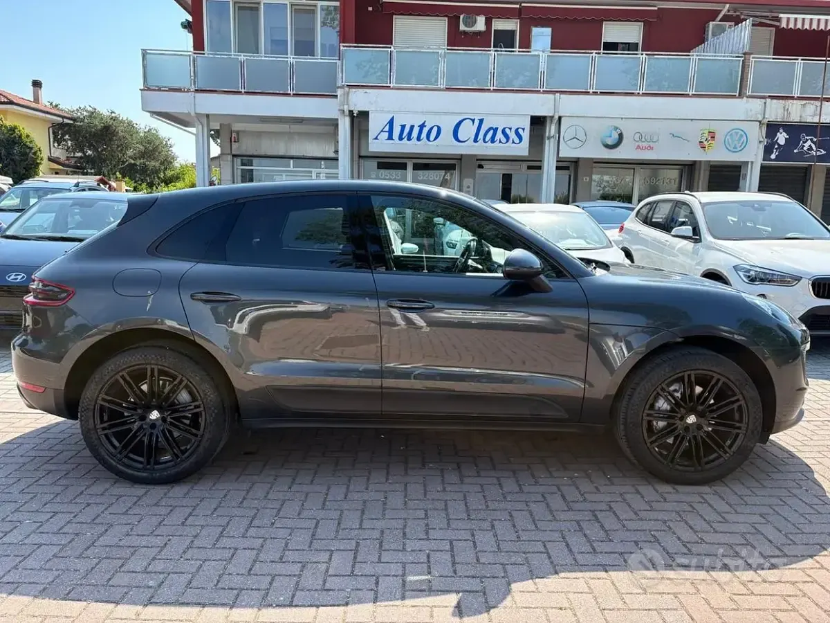 Usata Porsche Macan 250 CV (183 kW) 2016 Grigio SUV