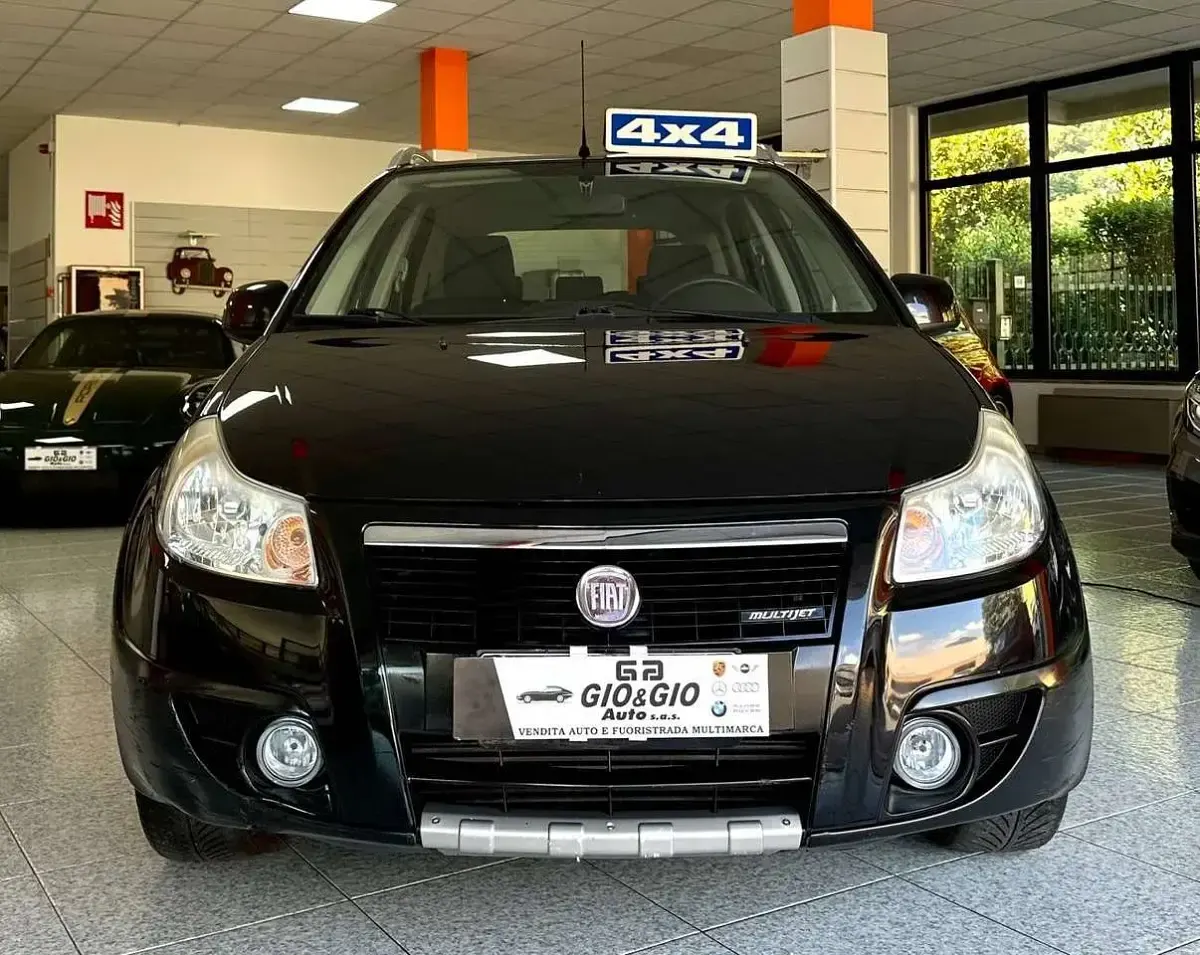 Usata Fiat Sedici Emotion 120 CV (88 kW) 2009 Nero SUV