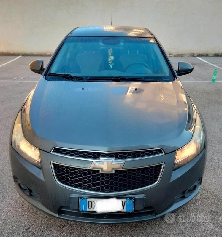 Grigio Usata 2009 Chevrolet Cruze Tre volumi | 1800 € - Immagine 1/4
