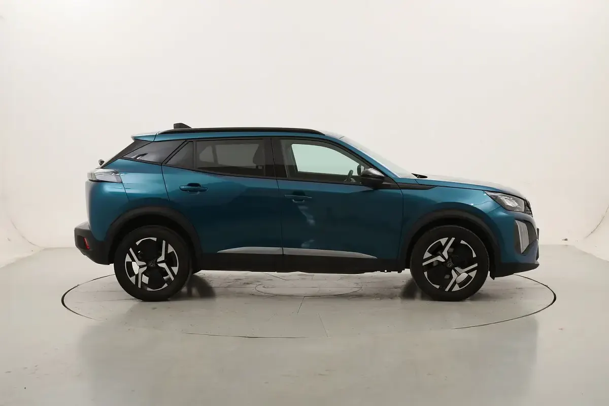 Usata Peugeot 2008 Allure 100 CV (73 kW) 2025 SUV