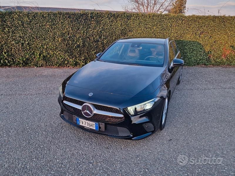 Usata Mercedes A200 163 CV (119 kW) 2019 Nero Berlina