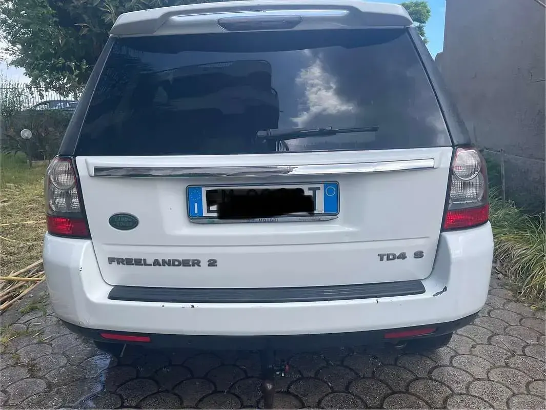 Usata Land Rover Freelander 2 150 CV (110 kW) 2012 Bianco SUV