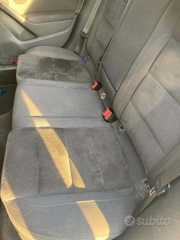 Usata VW Golf VI 122 CV (89 kW) 2010 Bianco Utilitaria