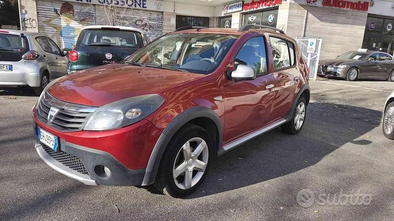 Usata Dacia Sandero Stepway 85 CV (62 kW) 2011 Bronzo Berlina