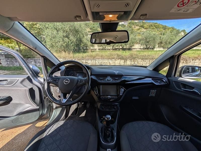 Usata Opel Corsa 90 CV (66 kW) 2019 Grigio Berlina
