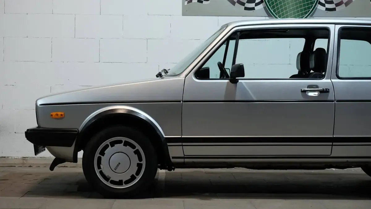 Usata VW Golf I GTI 110 CV (80 kW) 1981 Argento Utilitaria
