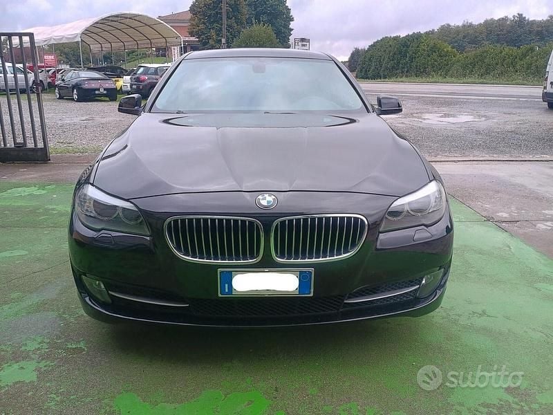 Usata BMW 520 184 CV (135 kW) 2012 Nero Berlina