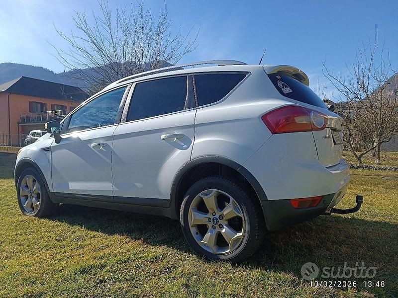 Usata Ford Kuga 136 CV (100 kW) 2010 Bianco SUV