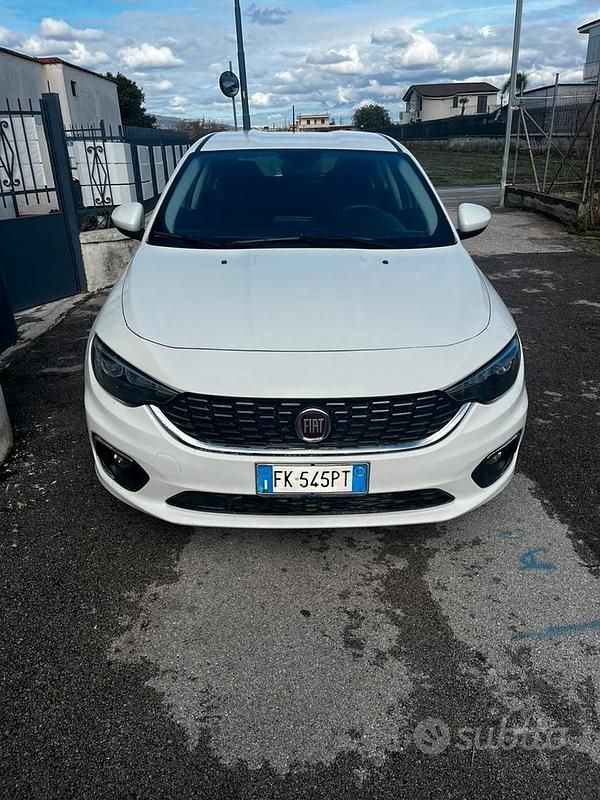 Usata Fiat Tipo 95 CV (69 kW) 2017 Bianco Berlina