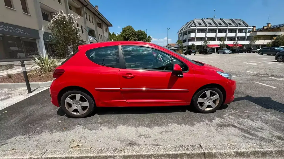 Usata Peugeot 207 95 CV (69 kW) 2011 Rosso Berlina