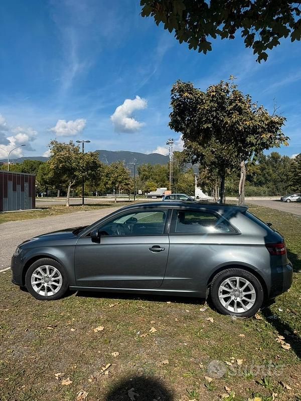 Usata Audi A3 Ambition 110 CV (80 kW) 2013 Grigio Berlina