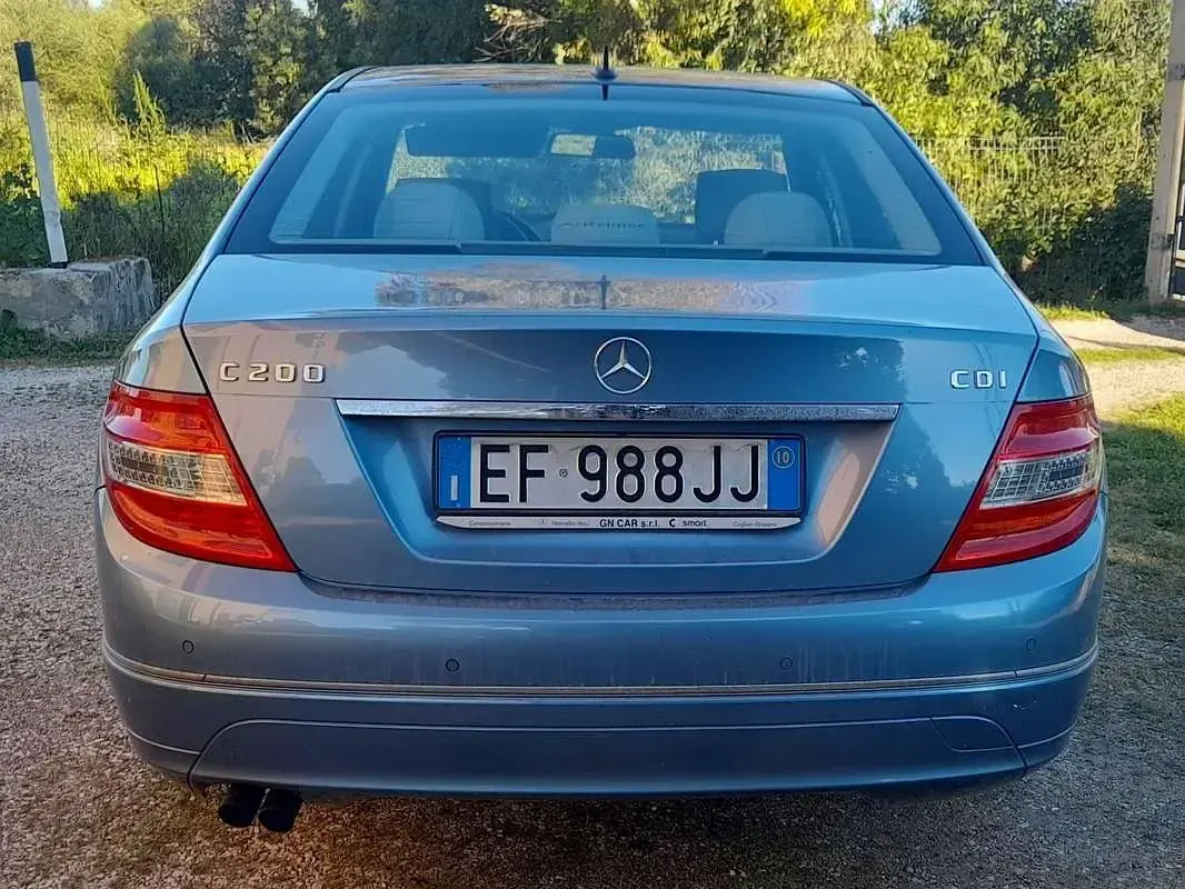 Usado Mercedes C200 Avantgarde 136 CV (100 kW) 2010 Azul Berlina