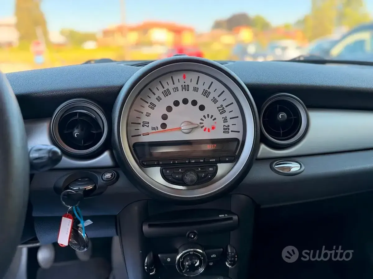 Usata Mini ONE 75 CV (55 kW) 2011 Nero Utilitaria