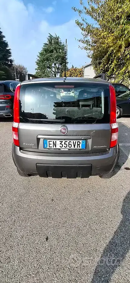 Usata Fiat Panda Climbing 69 CV (50 kW) 2011 Grigio Utilitaria