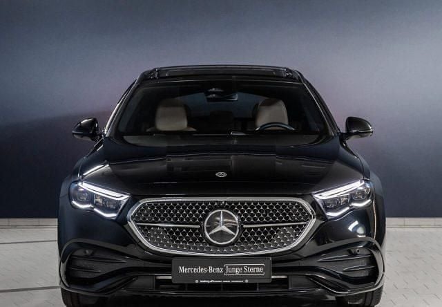 Usata Mercedes E220 Premium 197 CV (144 kW) 2025 Nero Station wagon